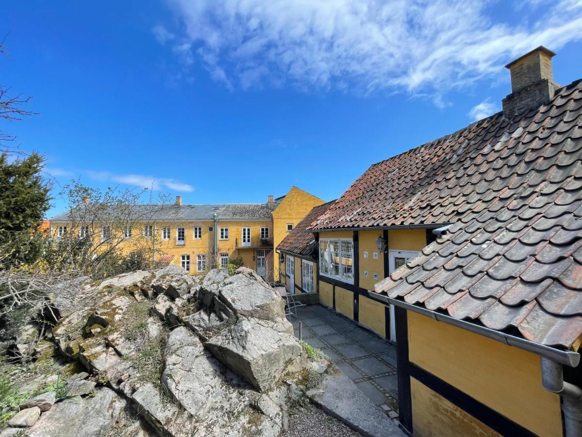 Jantzens Hotel Gudhjem Exterior foto